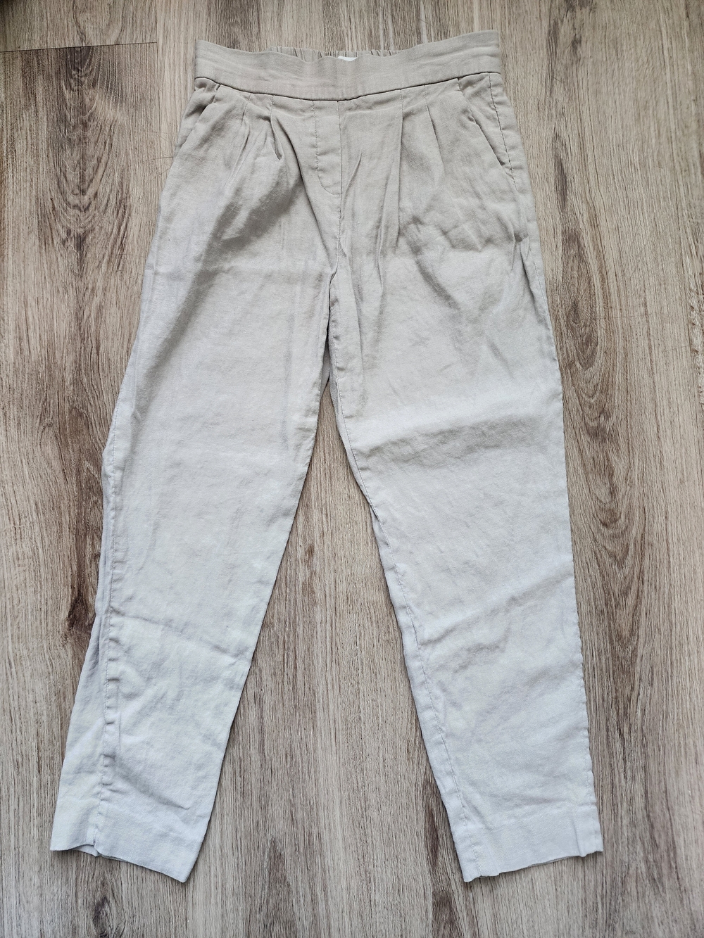 Aritzia Babaton Beige Pleated Linen Panta